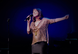 Anita Skorgan sang for Afrika!